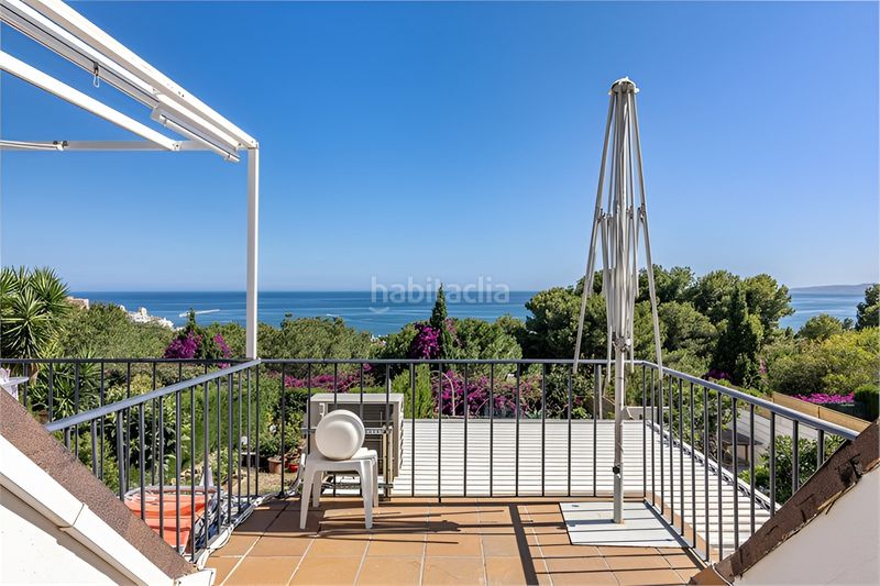 Foto d5d27c56-5f72-485b-861a-ac3fd4bbc587. Casa adossada amb aparcament piscina a Centro Estepona