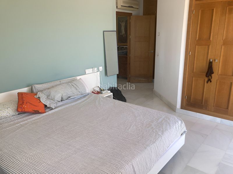 Foto d8d9f4c3-2df7-4efb-907a-5347f90b5e6b. Casa adossada amb aparcament piscina a Centro Estepona