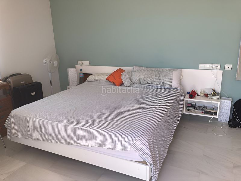 Foto ffd17905-3700-4058-9009-53afb687ca0f. Casa adossada amb aparcament piscina a Centro Estepona