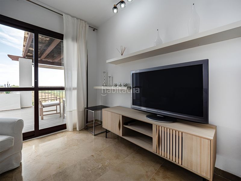 Foto a3569b34-3db8-49f3-974d-daebefe899b5. Planta baja apartamento en planta media en the golden mile en Marbella