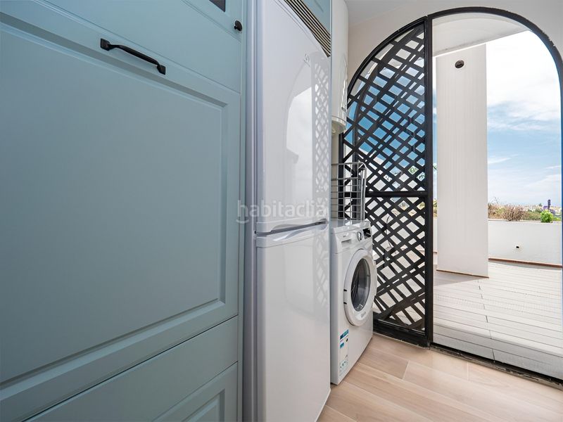 Foto b85cff36-c312-430a-95f4-d2391583c78e. Planta baja apartamento en planta media en the golden mile en Marbella