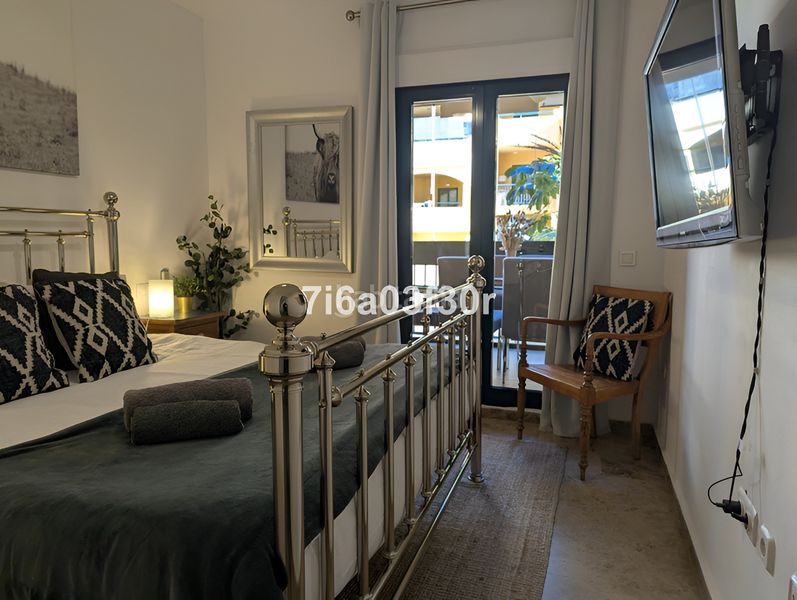 Foto 6d1ab872-cb88-40e6-8246-5a4e795633e0. Apartament amb aparcament piscina a San Pedro de Alcántara Pueblo Marbella