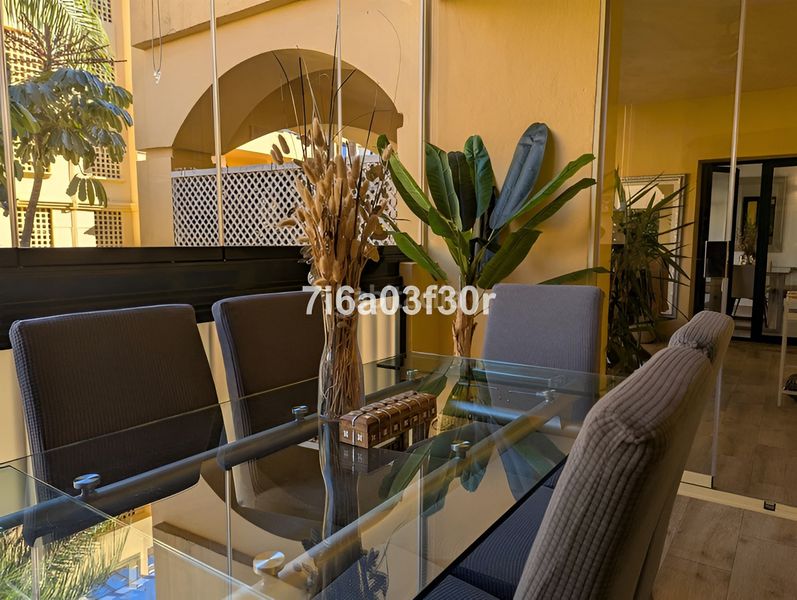 Foto 738ad748-1fc6-4de3-9ae9-a6d07031deed. Apartament amb aparcament piscina a San Pedro de Alcántara Pueblo Marbella