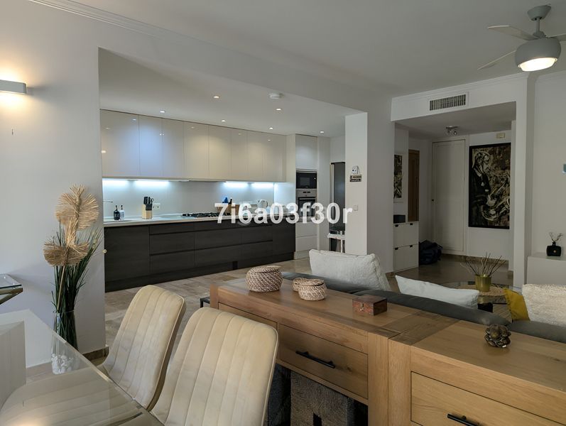 Foto 7968fb8c-4b7a-4d52-ad15-e2ec74607765. Apartament amb aparcament piscina a San Pedro de Alcántara Pueblo Marbella