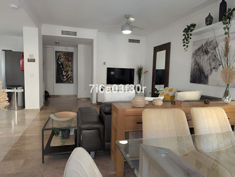 Foto 8ed8594a-1506-4b8d-8d6c-8e5ab0b0dd93. Apartament amb aparcament piscina a San Pedro de Alcántara Pueblo Marbella