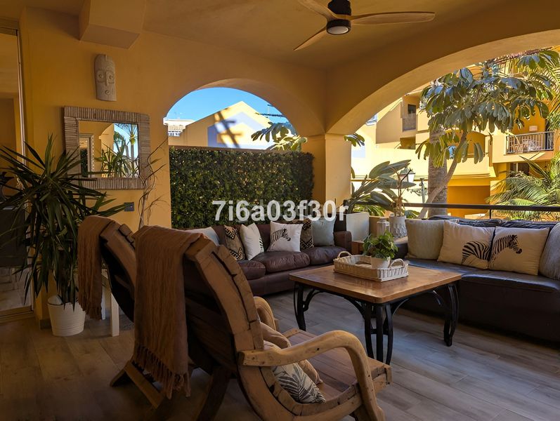 Foto f48c5fc3-140d-48d1-8800-1e86ad00a465. Apartament amb aparcament piscina a San Pedro de Alcántara Pueblo Marbella