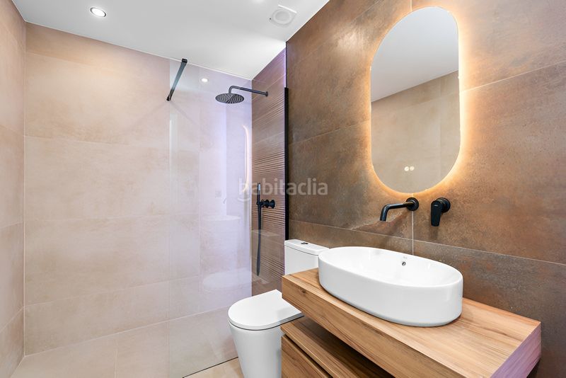Foto 66b44043-a5fd-423a-a850-9eb566ba2e65. Planta baixa amb aparcament piscina a Playa Bajadilla - Puertos Marbella