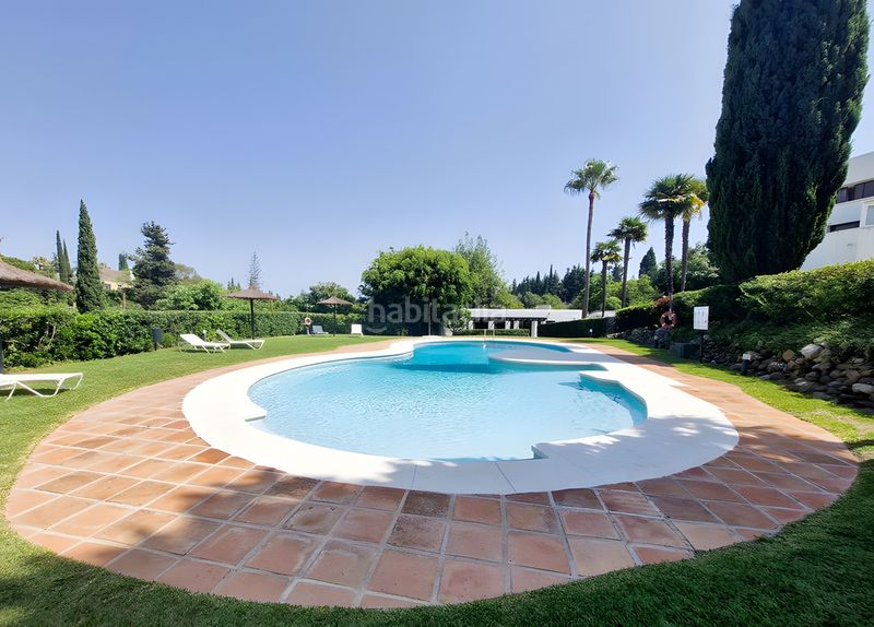 Foto f05f5b5e-0877-4f1a-99f7-bc0fc02eb415. Dúplex amb aparcament piscina a Puente Romano Marbella