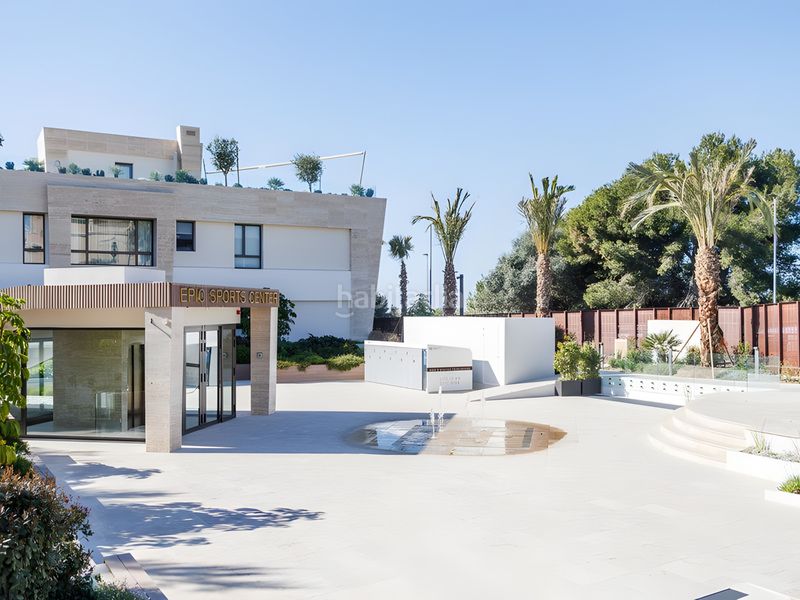 Foto 93992042-5224-4f0d-afc6-1e6b6bd9a120. Planta baixa amb aparcament piscina a Puente Romano Marbella