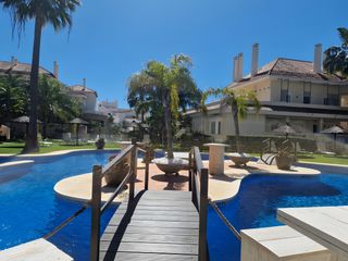 Apartament a Nueva Andalucía centro