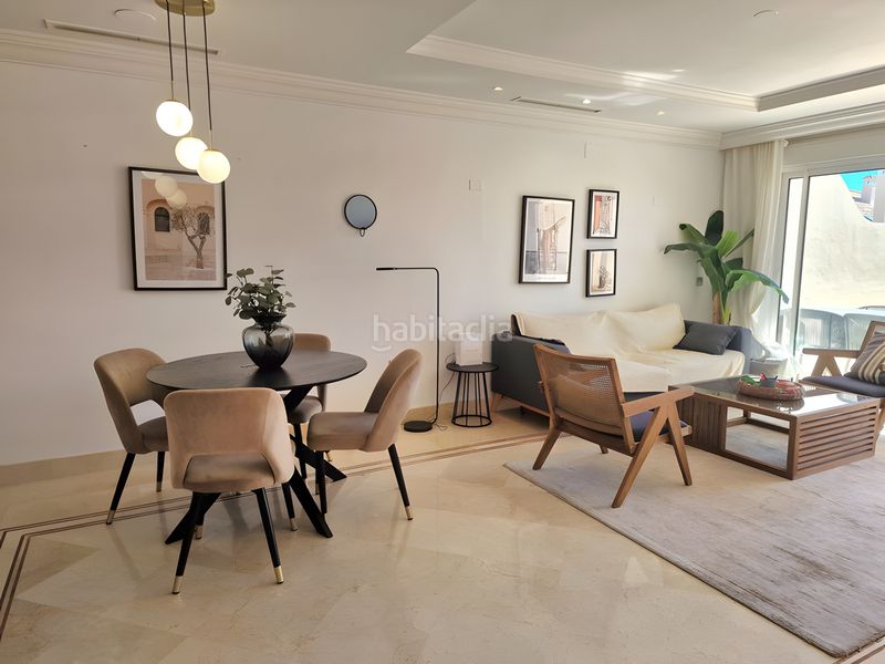 Foto 779b1cca-2cb9-471d-9ccd-f9744cf1a3a3. Apartament amb aparcament piscina a Nueva Andalucía centro Marbella