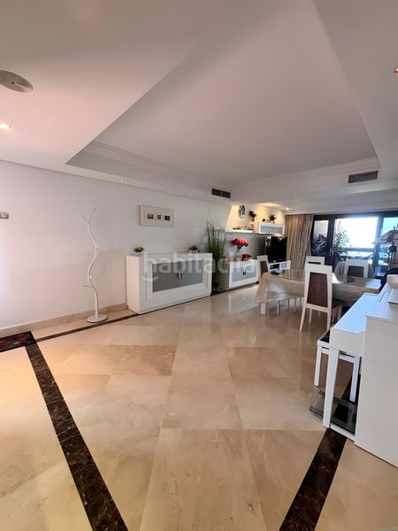Foto 43e29881-c10d-494f-a93f-f86c5012613c. Apartament amb aparcament piscina a Centro Estepona