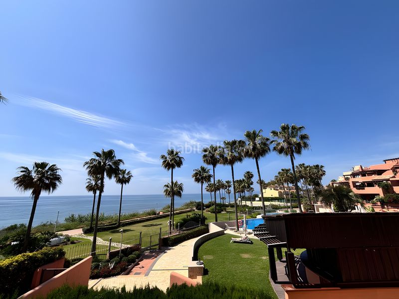 Foto 45f55c85-29a8-4db5-8942-89e025c1e184. Apartament amb aparcament piscina a Centro Estepona