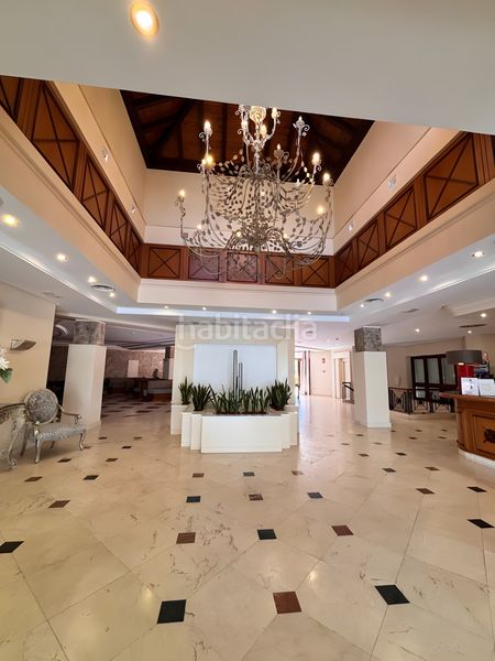 Foto 52399918-ffa1-4c29-8d16-d1f9e150e7c0. Apartament amb aparcament piscina a Centro Estepona