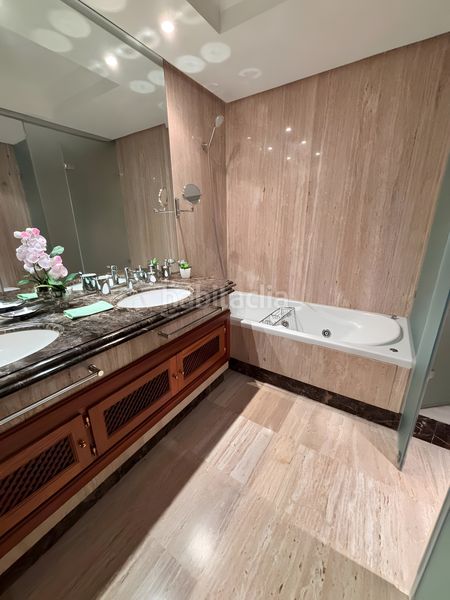 Foto 55706ee0-01b0-45e6-94d0-223eab770dae. Apartament amb aparcament piscina a Centro Estepona