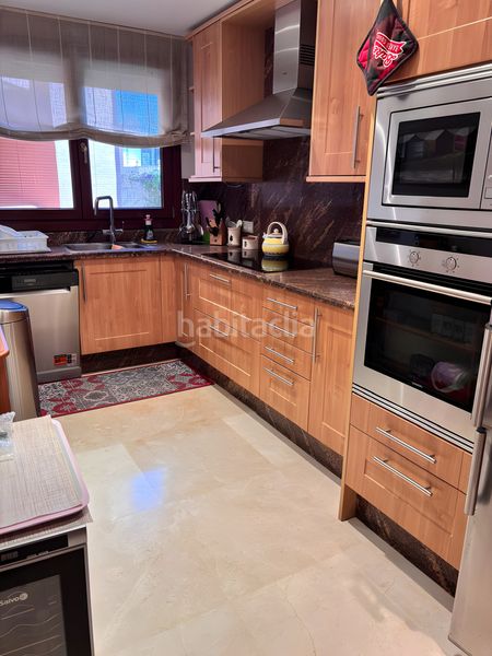 Foto 5c6cc9db-8661-49ea-b342-c6aab0641db5. Apartament amb aparcament piscina a Centro Estepona