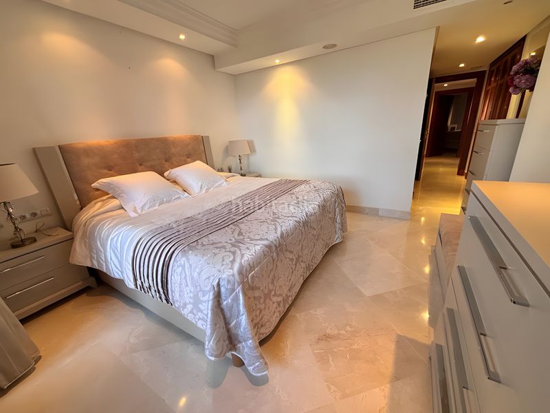 Foto 8ac49872-1553-4559-9d81-e6e972eca6e1. Apartament amb aparcament piscina a Centro Estepona