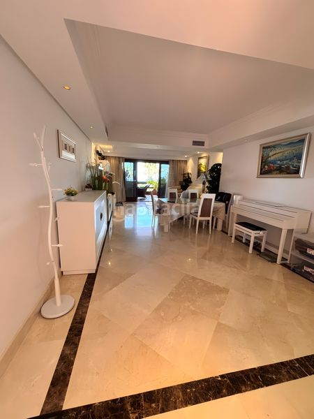 Foto b25517d9-7159-4794-8872-7913b19f5a26. Apartament amb aparcament piscina a Centro Estepona