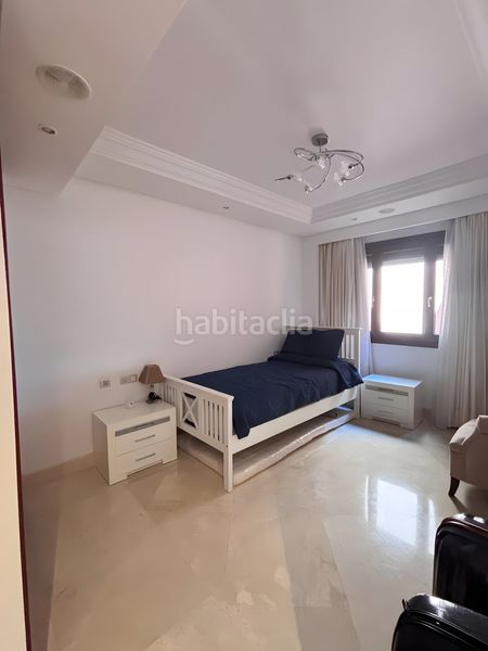 Foto d4b36516-96a3-4152-8e54-943a80d7df83. Apartament amb aparcament piscina a Centro Estepona