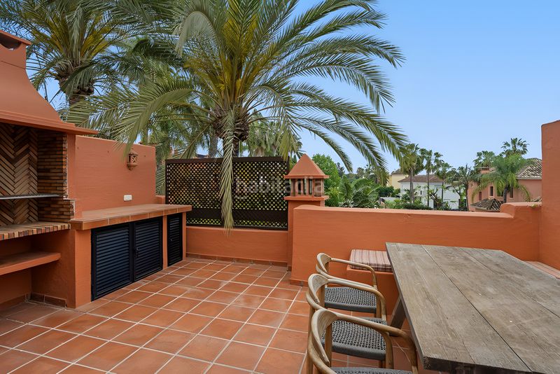 Foto 598c1e2b-be66-4ecd-8925-4a3795004871. Casa adossada amb aparcament piscina a Puente Romano Marbella