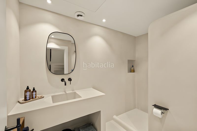Foto 8d77a303-d763-4a9e-abd7-2864172dd3b7. Casa adossada amb aparcament piscina a Puente Romano Marbella