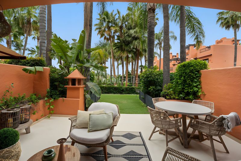 Foto ad39830e-c2a6-4a36-a415-8550cc605e0a. Casa adossada amb aparcament piscina a Puente Romano Marbella