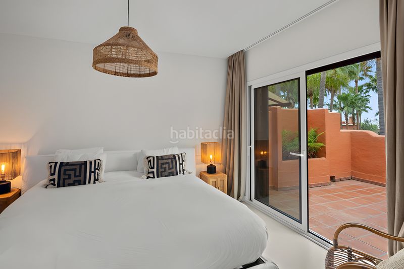 Foto e47fbfa8-597f-4d20-a693-ce2060597832. Casa adossada amb aparcament piscina a Puente Romano Marbella
