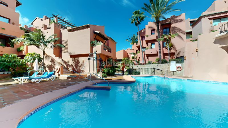 Foto 73fd78d3-5dd2-4751-9e71-e3f7fec5a696. Apartament amb calefacció aparcament piscina a Playa Bajadilla - Puertos Marbella