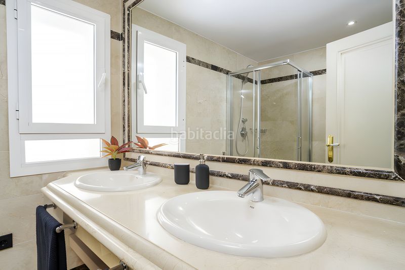 Foto 4a343027-865d-4ce9-bd43-f21c7f4a7289. Apartament amb aparcament piscina a Sierra Blanca Marbella