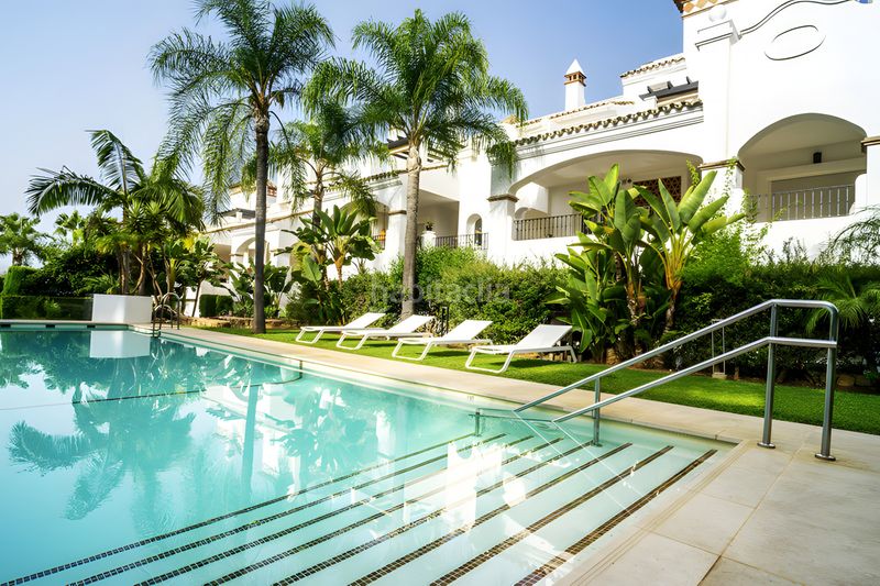 Foto 53d47658-0b90-4cf5-81f8-a02bc94e5c3d. Apartament amb aparcament piscina a Sierra Blanca Marbella