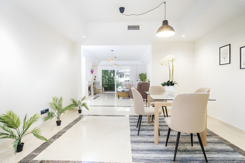 Foto a0ae9b44-7fef-41ea-9612-4438fa421830. Apartament amb aparcament piscina a Sierra Blanca Marbella