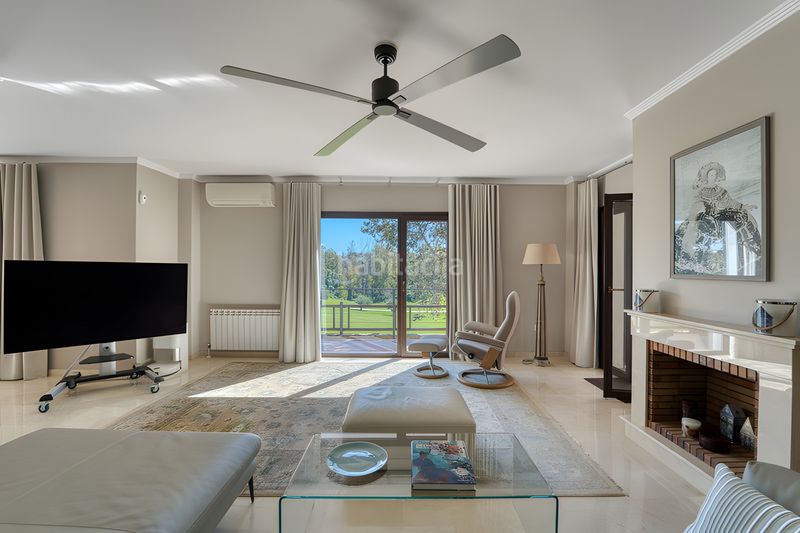 Foto 1ac23cd8-6e6c-4fb9-b554-fae0b41a6e97. Casa amb aparcament piscina a Guadalmina Alta Marbella