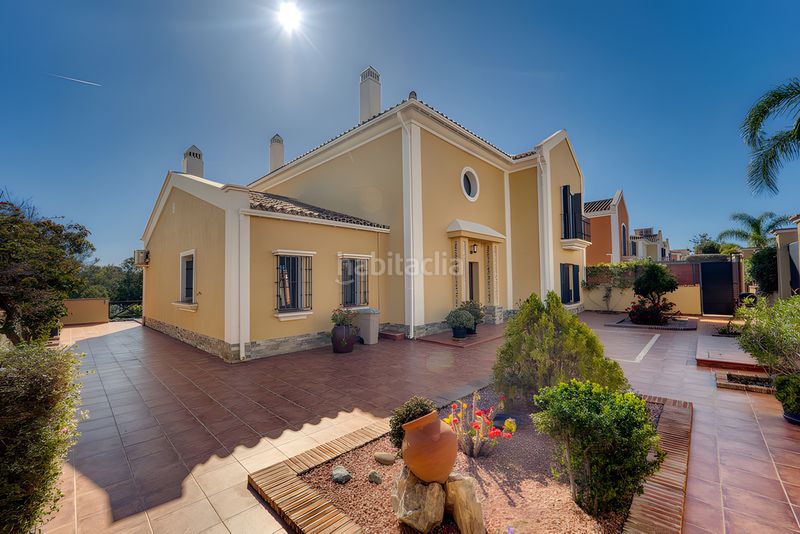 Foto 5cf62afe-8624-4e40-9a68-530998048ad6. Casa amb aparcament piscina a Guadalmina Alta Marbella