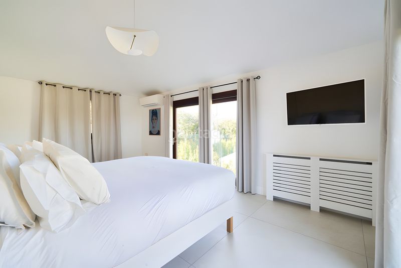 Foto f934e6fb-066d-4048-829e-34a2db3f3e6b. Casa amb aparcament piscina a Guadalmina Alta Marbella