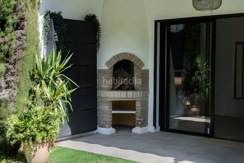 Foto 1276612e-9650-43de-8339-b22698b7e5fe. Casa aparellada amb aparcament piscina a Calahonda Mijas