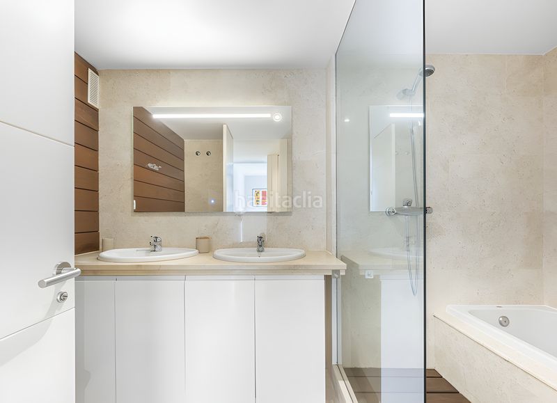 Foto 857f2b57-900b-403e-bbeb-d01951313b34. Apartament amb aparcament piscina a Manilva pueblo Manilva