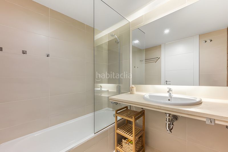 Foto b75cd4ac-918b-435e-bcf8-41cd2a024554. Apartament amb aparcament piscina a Manilva pueblo Manilva