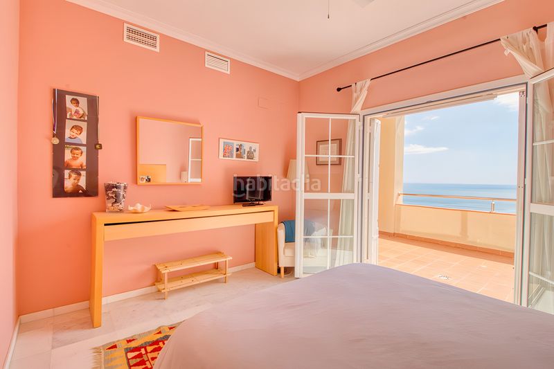 Foto 6d870559-d747-4e48-af19-b5f62a2d0410. Apartament amb aparcament piscina a Manilva pueblo Manilva