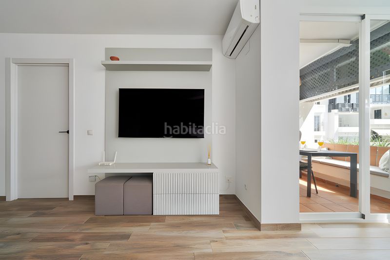 Foto 3d96790e-b75b-4431-82a6-af84c5c0f35f. Apartament amb aparcament piscina a Elviria Marbella
