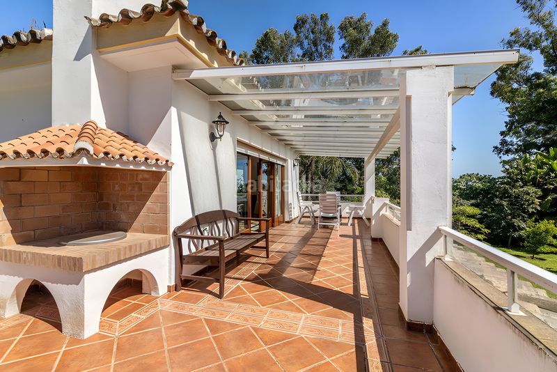 Foto e13269fe-3cbd-495d-859a-c6ff0c7ec2e6. Casa amb aparcament piscina a Centro Estepona