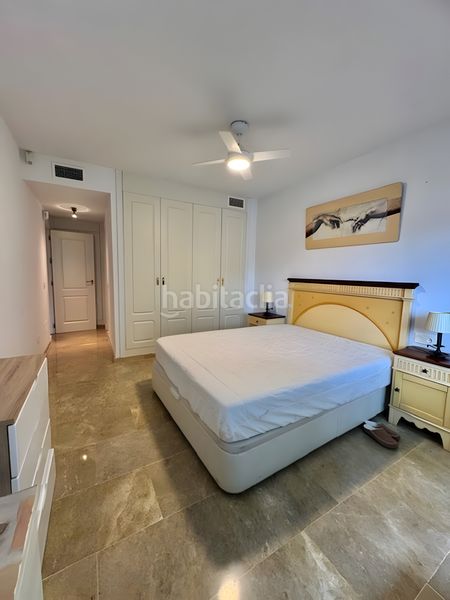Foto f6e194f8-8284-4d0d-a42e-ee6138d3708e. Àtic amb aparcament piscina a Río Real Marbella