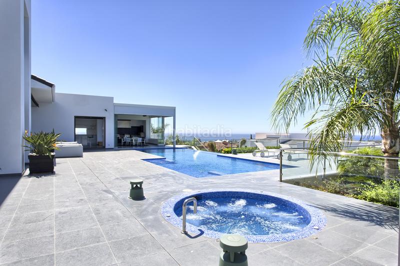 Foto 7705b310-1e21-4183-8e42-4e02d01a1491. Casa amb aparcament piscina a Los Flamingos Benahavís