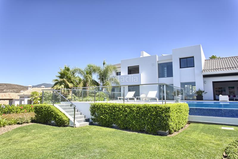Foto f7176716-1a6c-416f-a2c5-bb58b49e745d. Casa amb aparcament piscina a Los Flamingos Benahavís