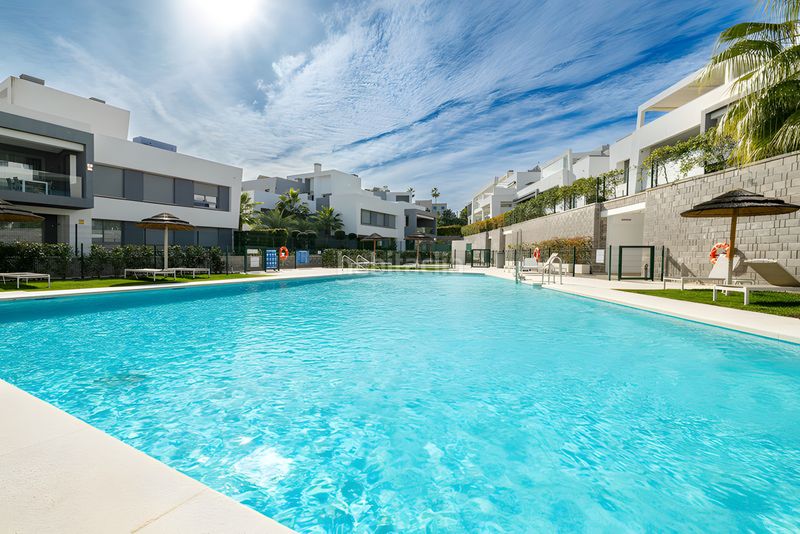 Foto b2f5f00b-52c6-4b59-bf14-9d4d5bcdf0a3. Apartament amb aparcament piscina a Villacana - Costalita - Saladillo Estepona