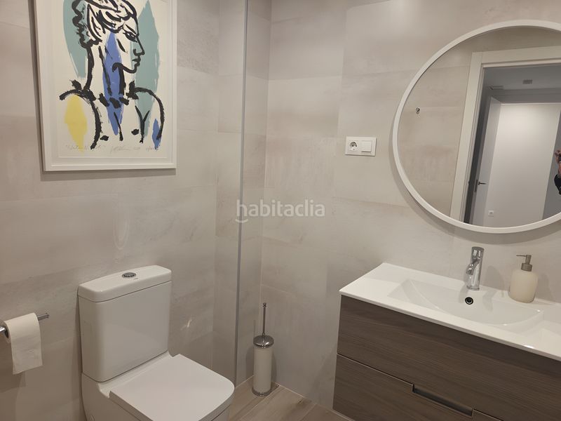 Foto 164ee3a0-af87-4fcd-8593-2f3af296fc6e. Piccolo appartamento con parcheggio piscina in Nueva Andalucía centro Marbella