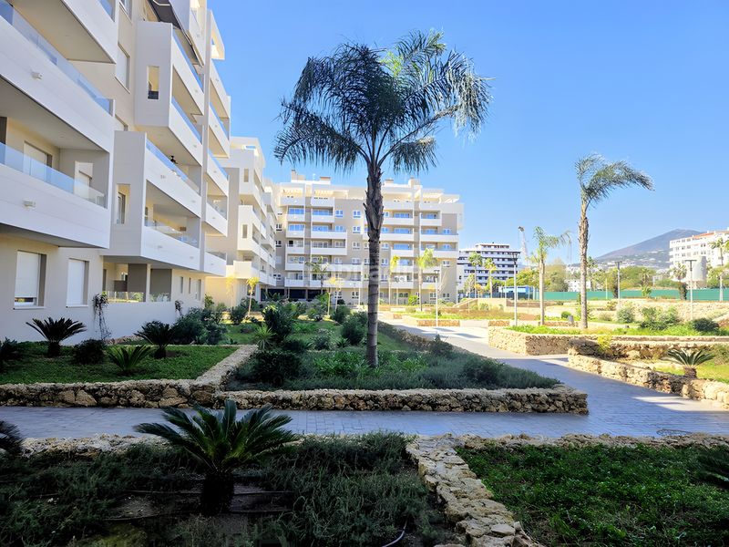 Foto 3504bbcf-98ad-4356-a0e2-2e5d47784b40. Piccolo appartamento con parcheggio piscina in Nueva Andalucía centro Marbella