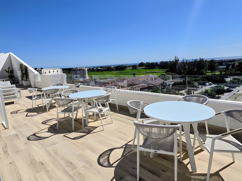 Foto 48fcaed1-e4e3-422a-810a-88a416e190a0. Piccolo appartamento con parcheggio piscina in Nueva Andalucía centro Marbella