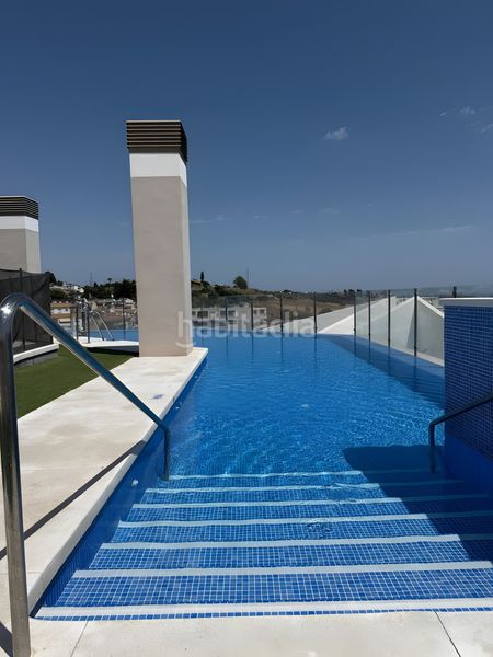 Foto 71114e0d-97cd-4b23-a57a-ee277cd69b6d. Piccolo appartamento con parcheggio piscina in Nueva Andalucía centro Marbella