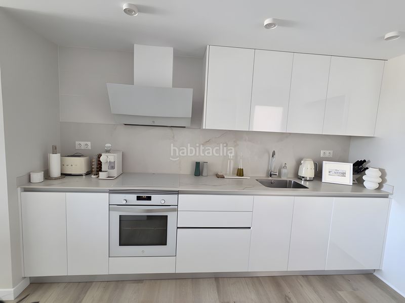 Foto b96ab90b-65df-4663-998d-2f214bff91a3. Piccolo appartamento con parcheggio piscina in Nueva Andalucía centro Marbella
