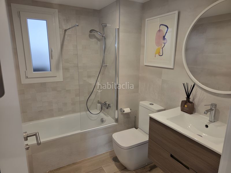 Foto dd4f45c5-2f27-407a-a050-a9308120b095. Piccolo appartamento con parcheggio piscina in Nueva Andalucía centro Marbella